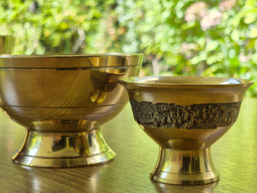 Nepalesisches Thali Set aus Messing | Traditionelles Essgeschirr (8-teilig)